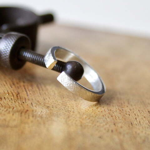 Anillo MAN Rusk Plata pequeño