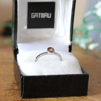 Anillo de compromiso Nina Oro Diamante