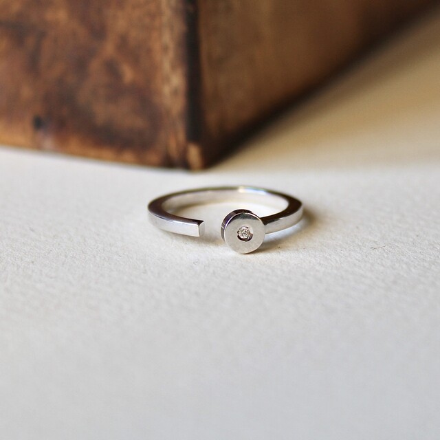 Anillo de compromiso Nora Plata y Diamante