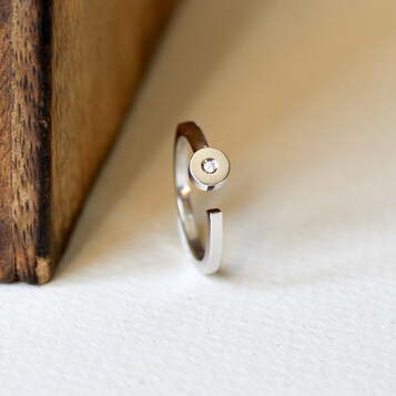 Anillo de compromiso Nora Plata y Diamante