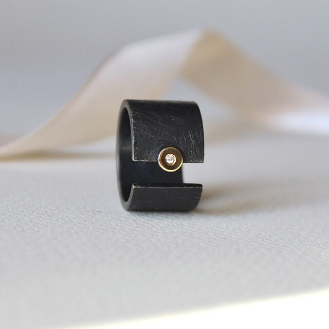 Anillo MAN Arsenda Black Oro Diamante y Plata