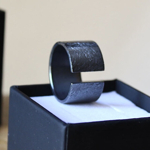 Anillo MAN Rusk BLACK Plata envejecida Grande