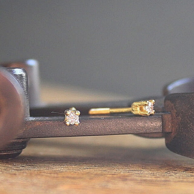 Pendiente-piercing Juliette Oro y Diamante