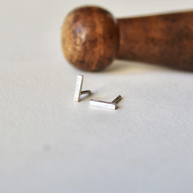 Pendiente mini Mire MAN Plata