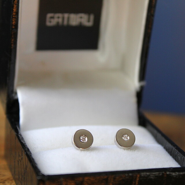 Pendientes MAN Nora  Plata y Diamante