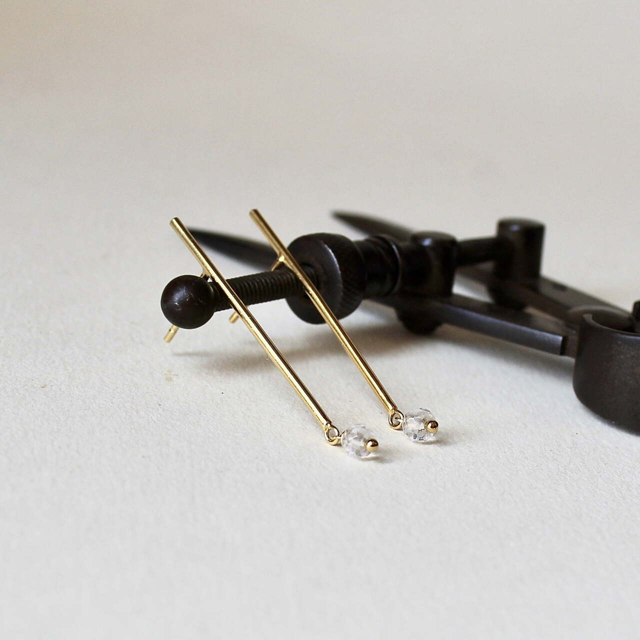 Pendientes AIDA en plata con baño de oro grande